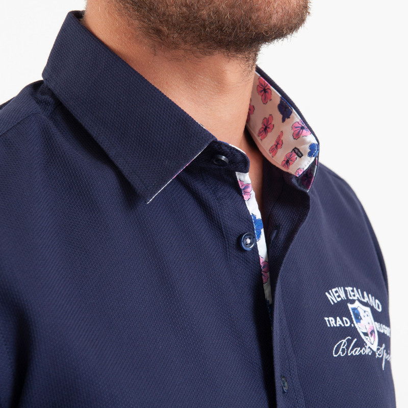 Chemise tissu fantaisie avec détails contrastés