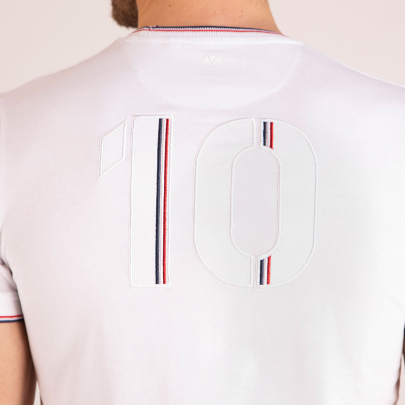 Tee-shirt numéro 10 au dos
