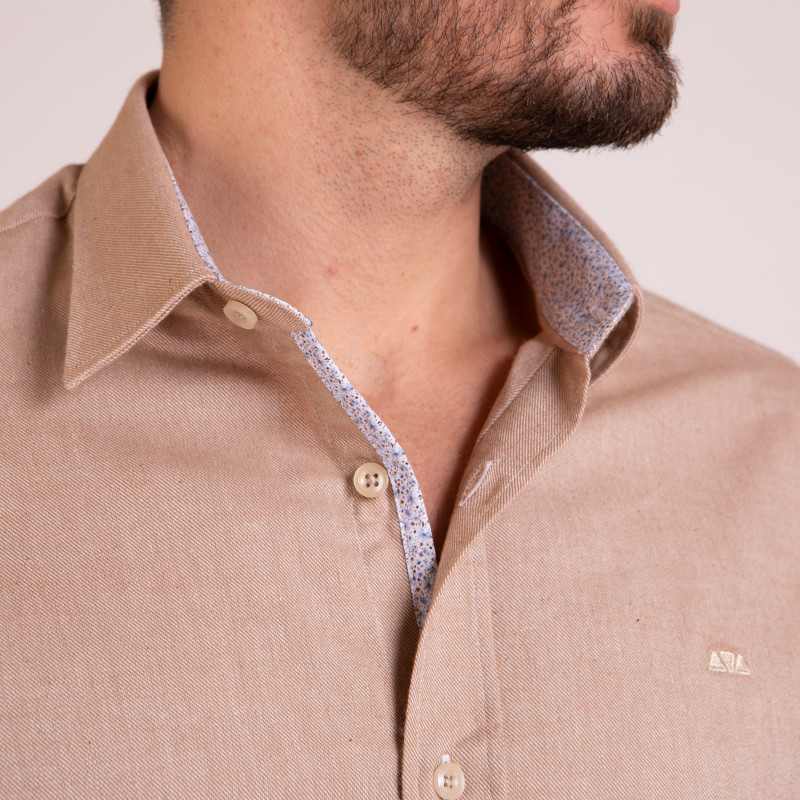 Chemise manches longues texturée avec détails fleuris beige