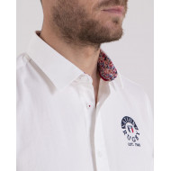 Chemise texturée blanche avec broderie