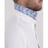 Chemise tissu fantaisie uni et détails contrastés