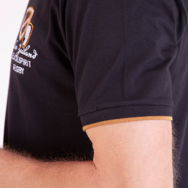 T-shirt à écusson brodé