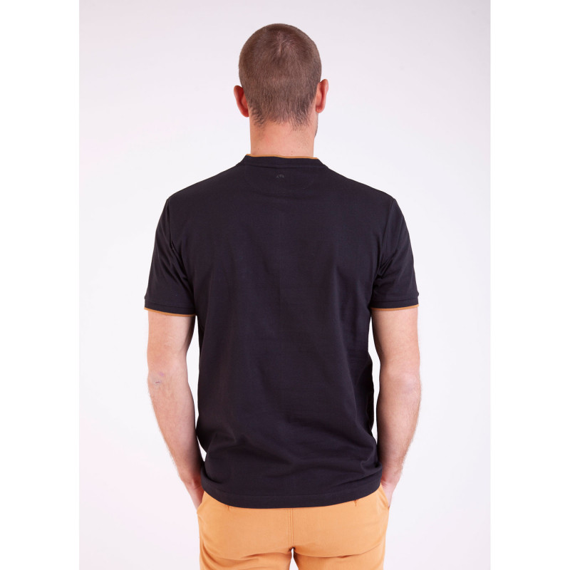 T-shirt à écusson brodé