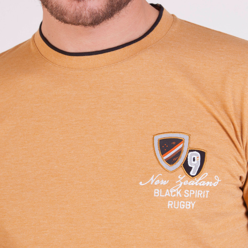T-shirt à écusson brodé