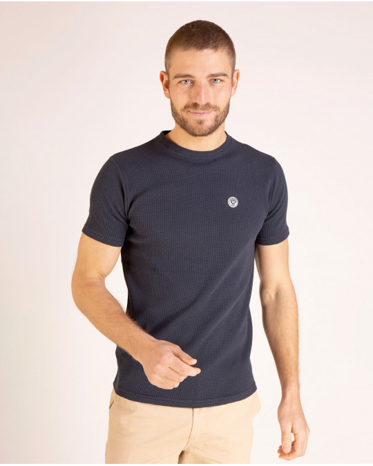 Tee-shirt manches courtes en maille fantaisie avec badge PVC