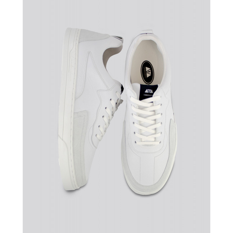 Baskets en cuir blanc