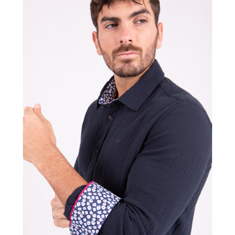 Chemise manches longues en coton lin bleu à détails fleuri